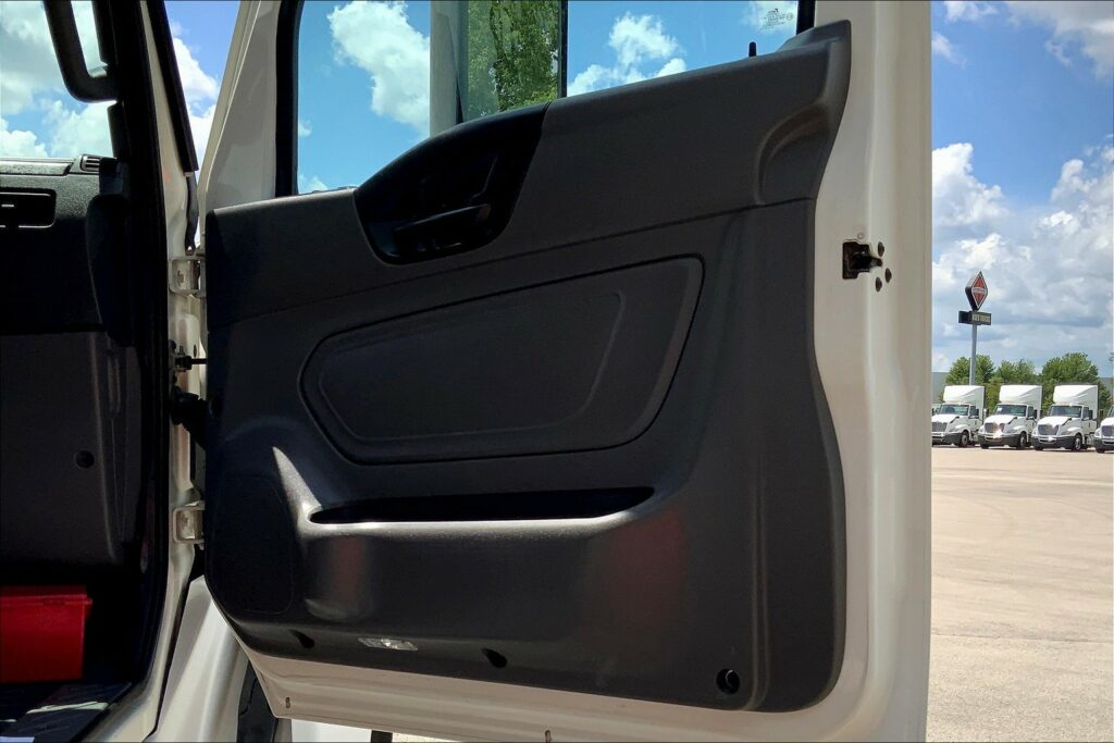 2020 INT LT625 6×4 Day Cab