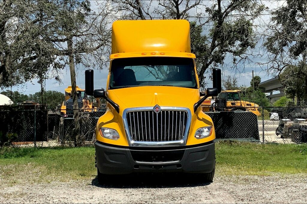 2019 INT LT625 6×4 Day Cab
