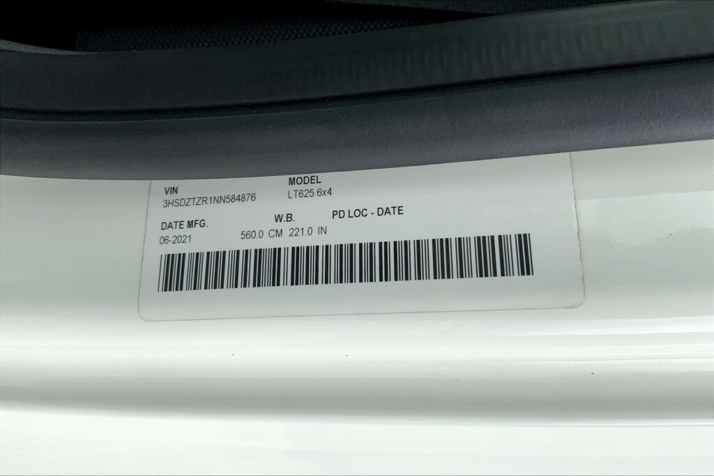 2022 INT LT625 6×4 Sleeper