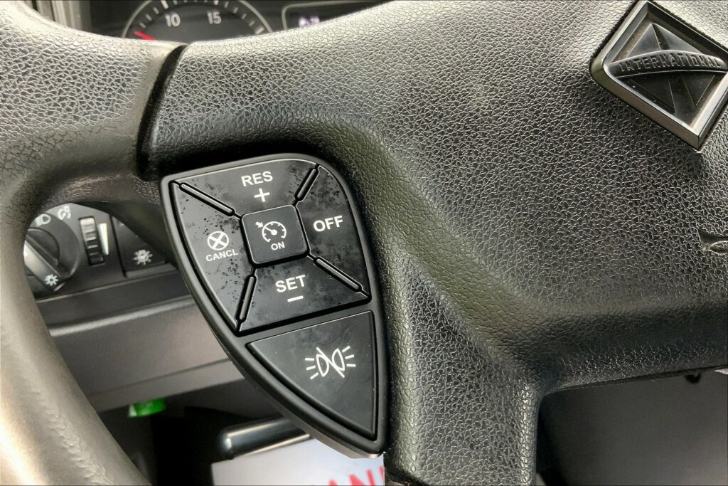 2022 INT LT625 6×4 Sleeper