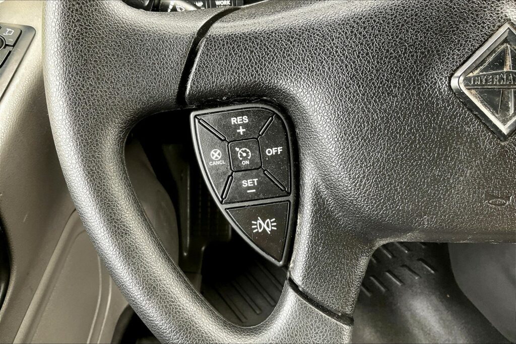 2021 INT LT625 6×4 Sleeper