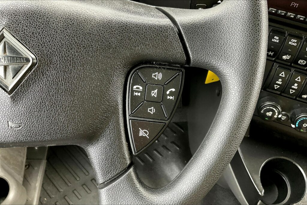 2021 INT LT625 6×4 Sleeper