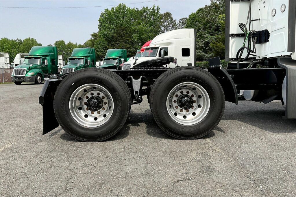 2021 INT LT625 6×4 Sleeper