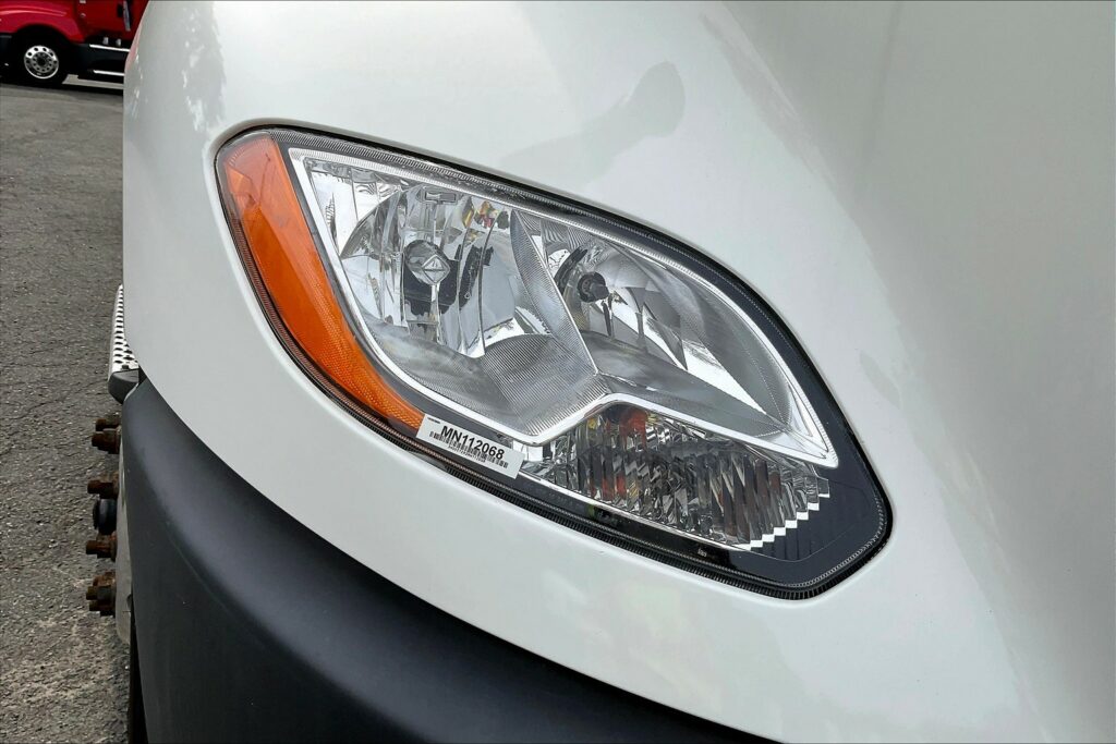 2021 INT LT625 6×4 Sleeper