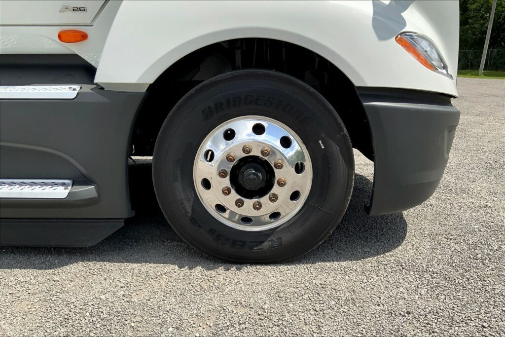 2023 INT LT625 6×4 Sleeper