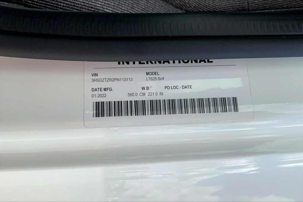 2023 INT LT625 6×4 Sleeper