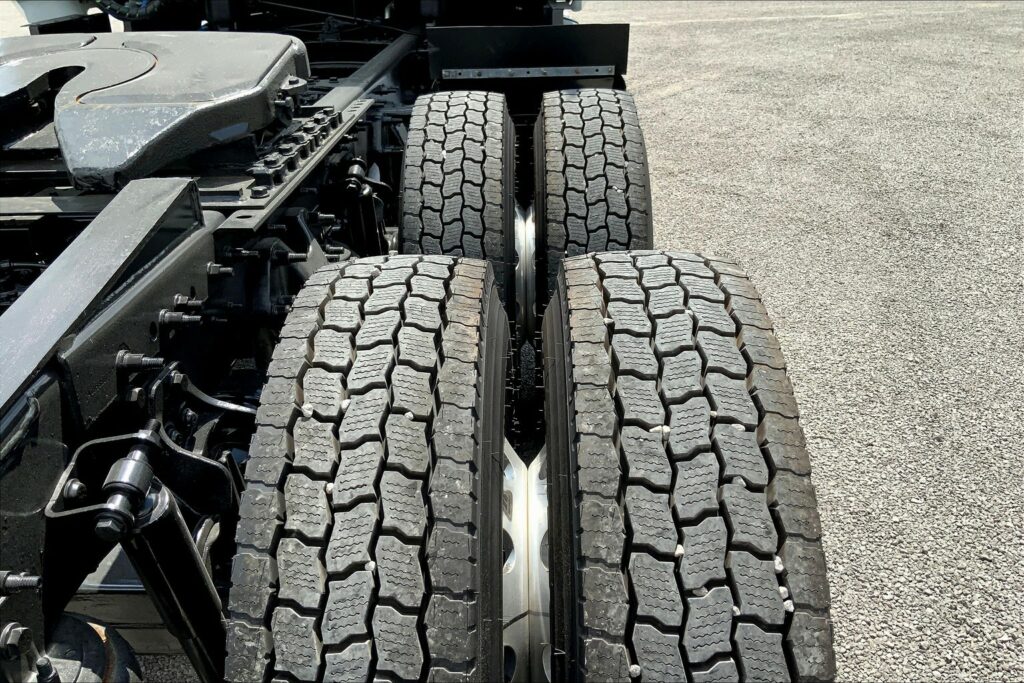 2023 INT LT625 6×4 Sleeper