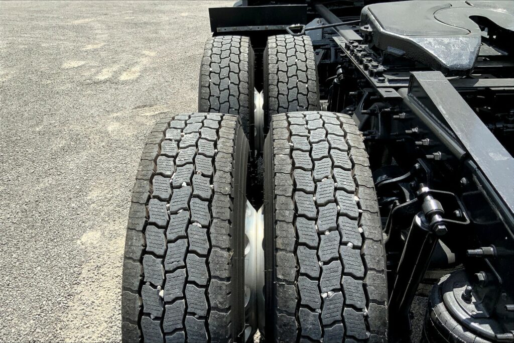 2023 INT LT625 6×4 Sleeper