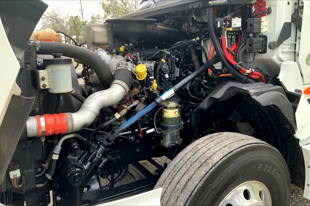 2023 INT LT625 6×4 Sleeper