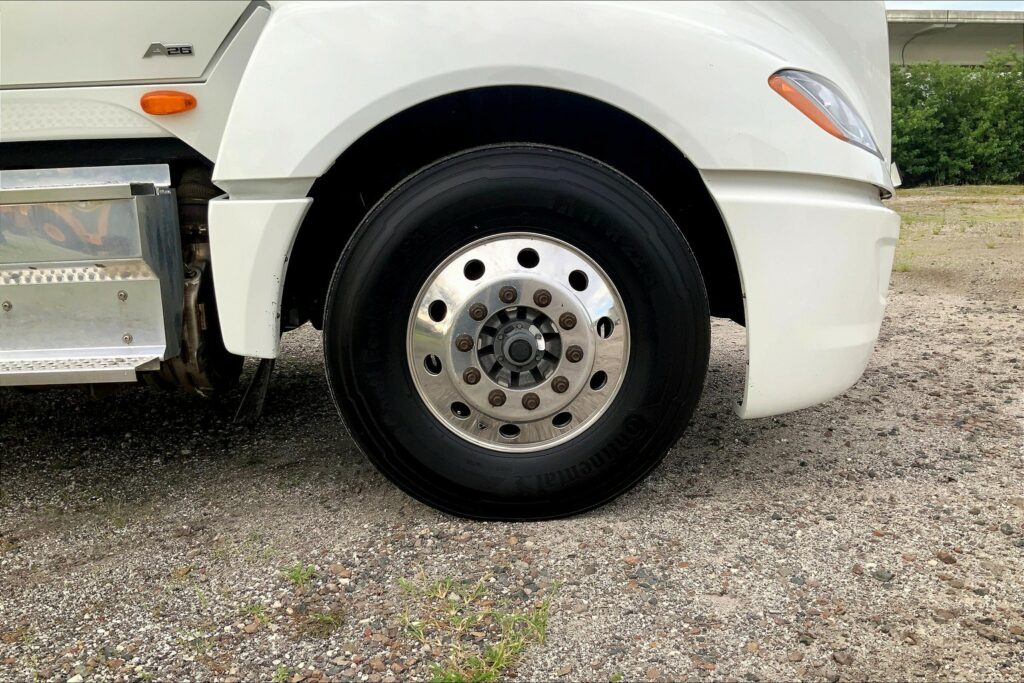 2023 INT LT625 6×4 Sleeper