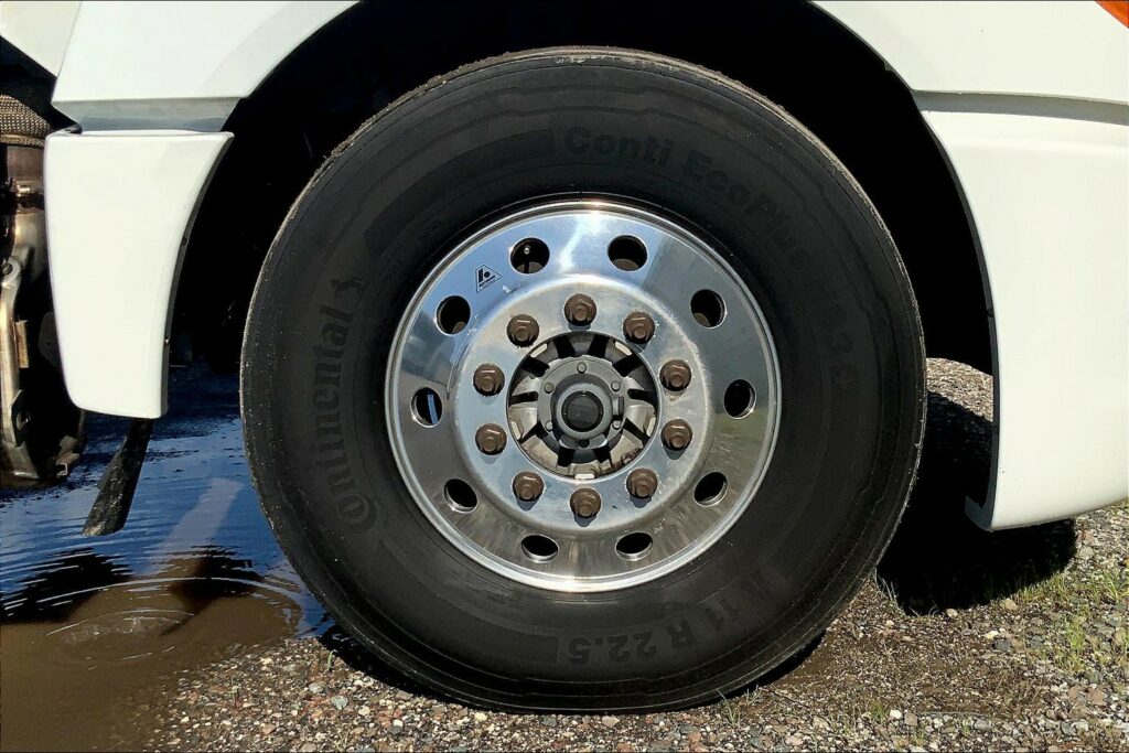 2023 INT LT625 6×4 Sleeper