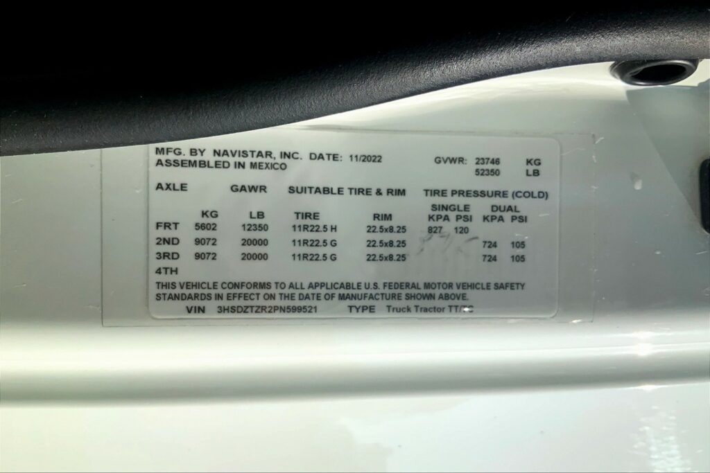 2023 INT LT625 6×4 Sleeper