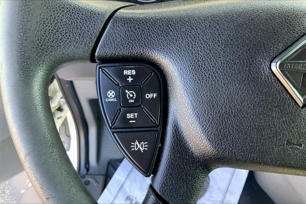 2023 INT LT625 6×4 Sleeper