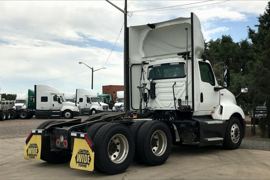 2021 INT LT625 6×4 Day Cab