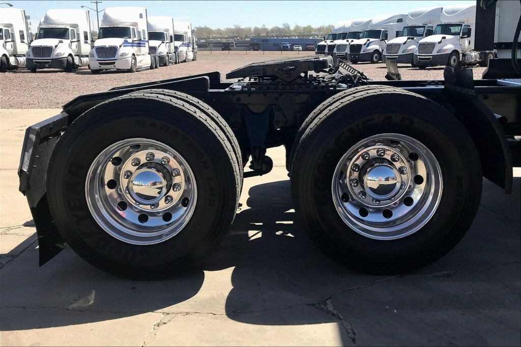 2022 INT LT625 6×4 Sleeper