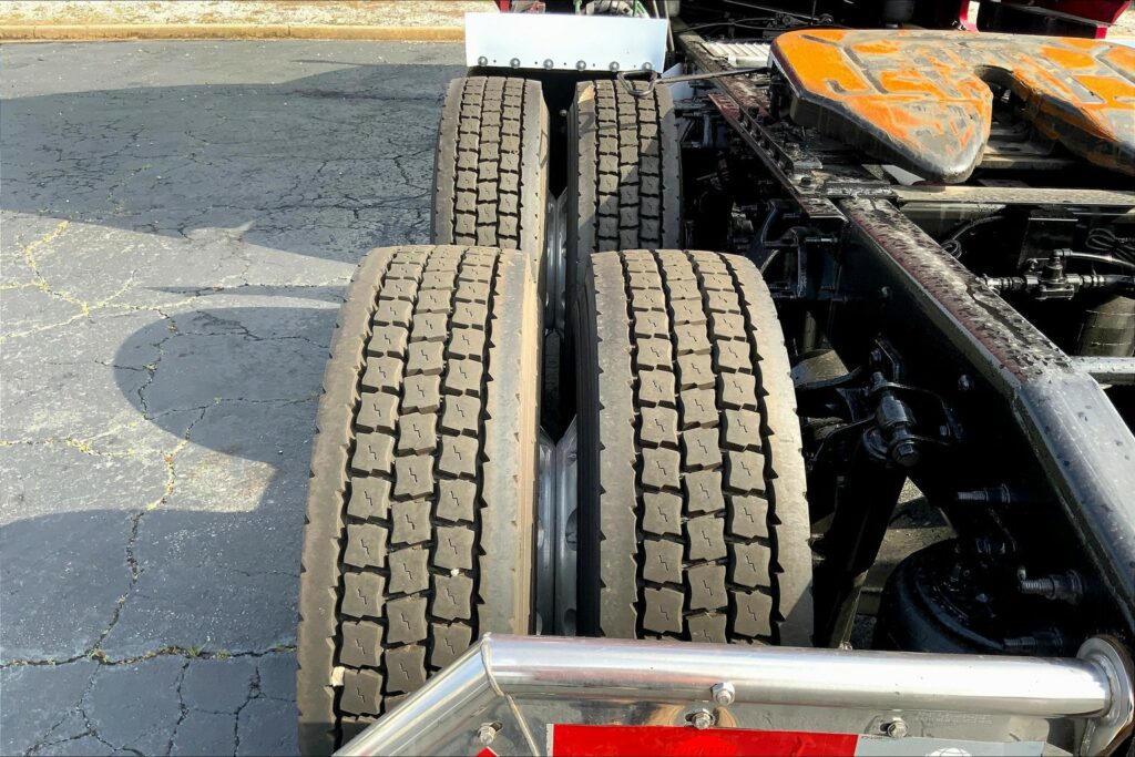 2022 INT LT625 6×4 Sleeper