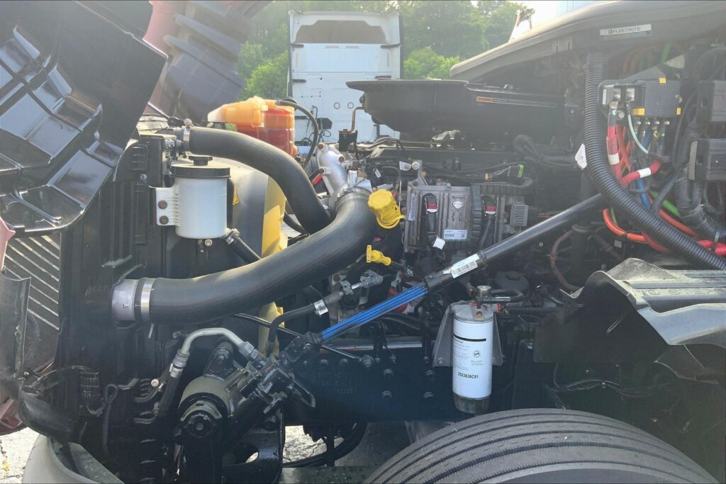 2022 INT LT625 6×4 Sleeper