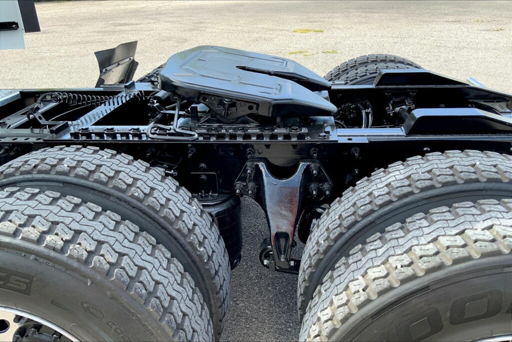 2023 INT LT625 6×4 Sleeper