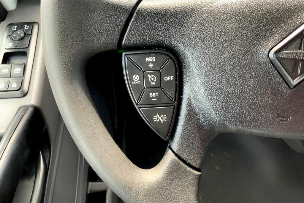 2023 INT LT625 6×4 Sleeper