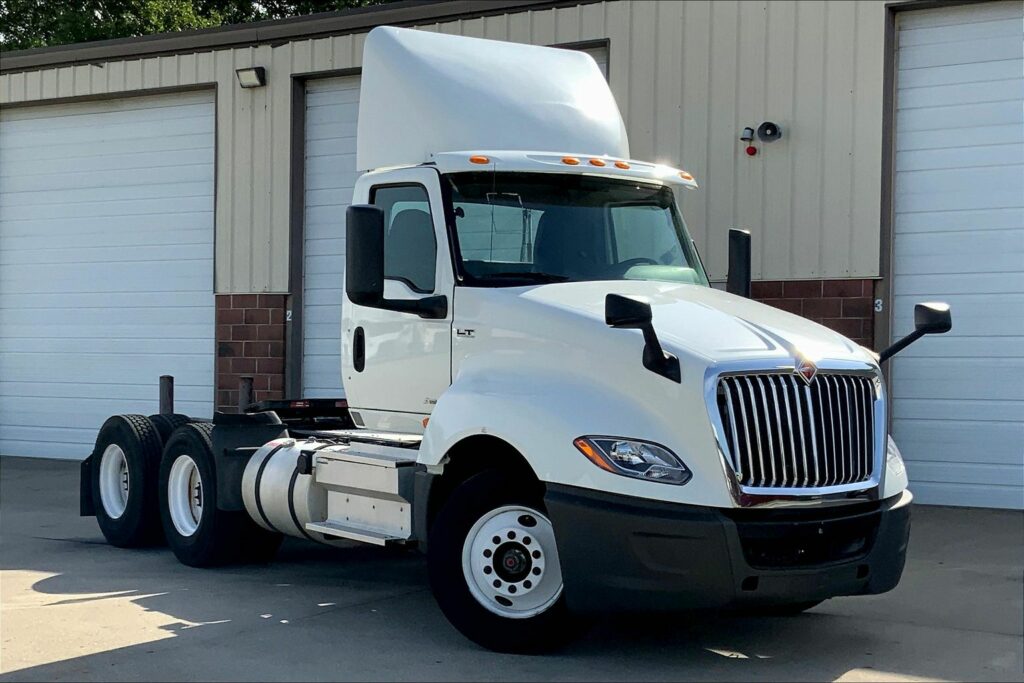 2019 INT LT625 6×4 Day Cab