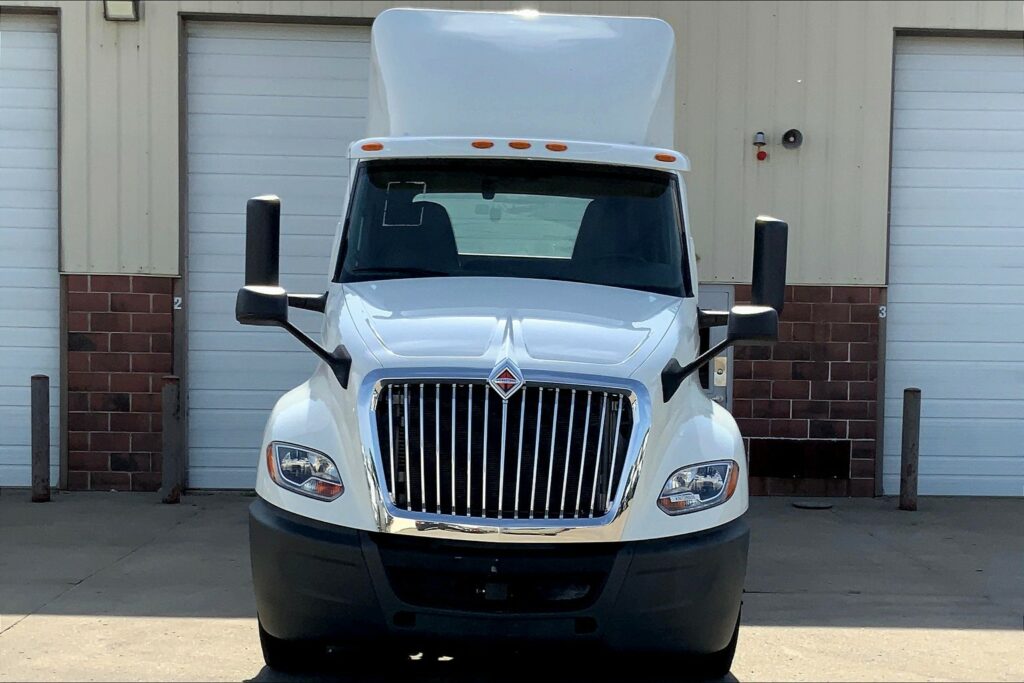 2019 INT LT625 6×4 Day Cab