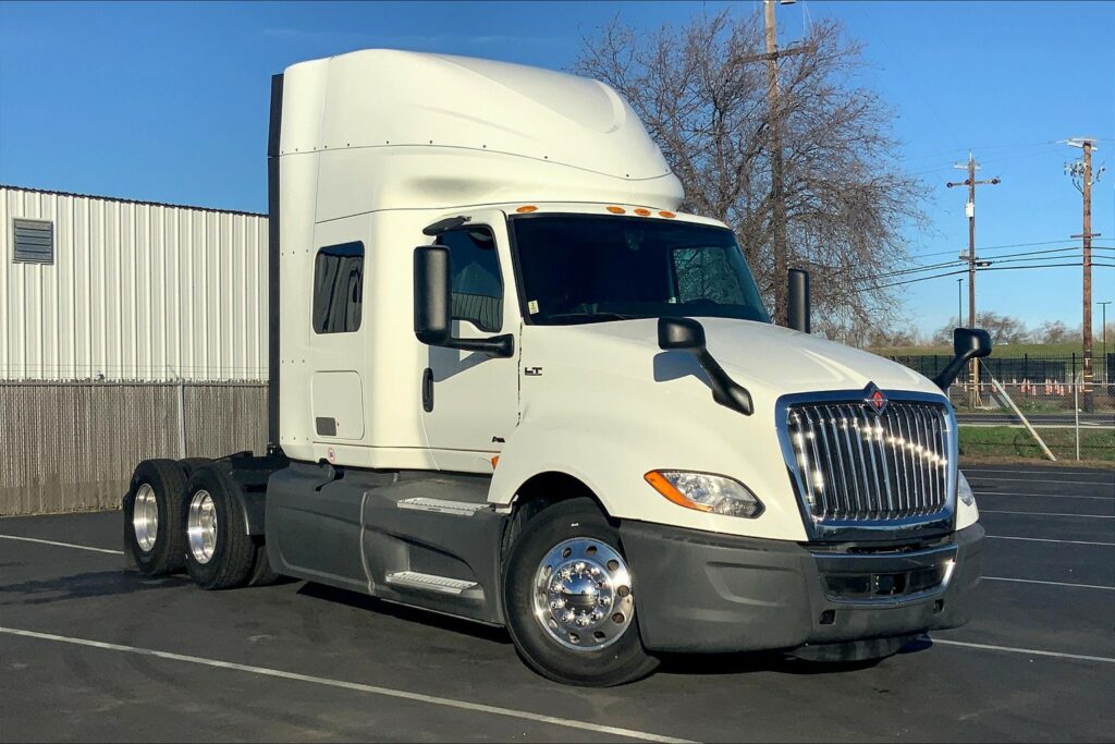 2021 INT LT625 6×4 Sleeper