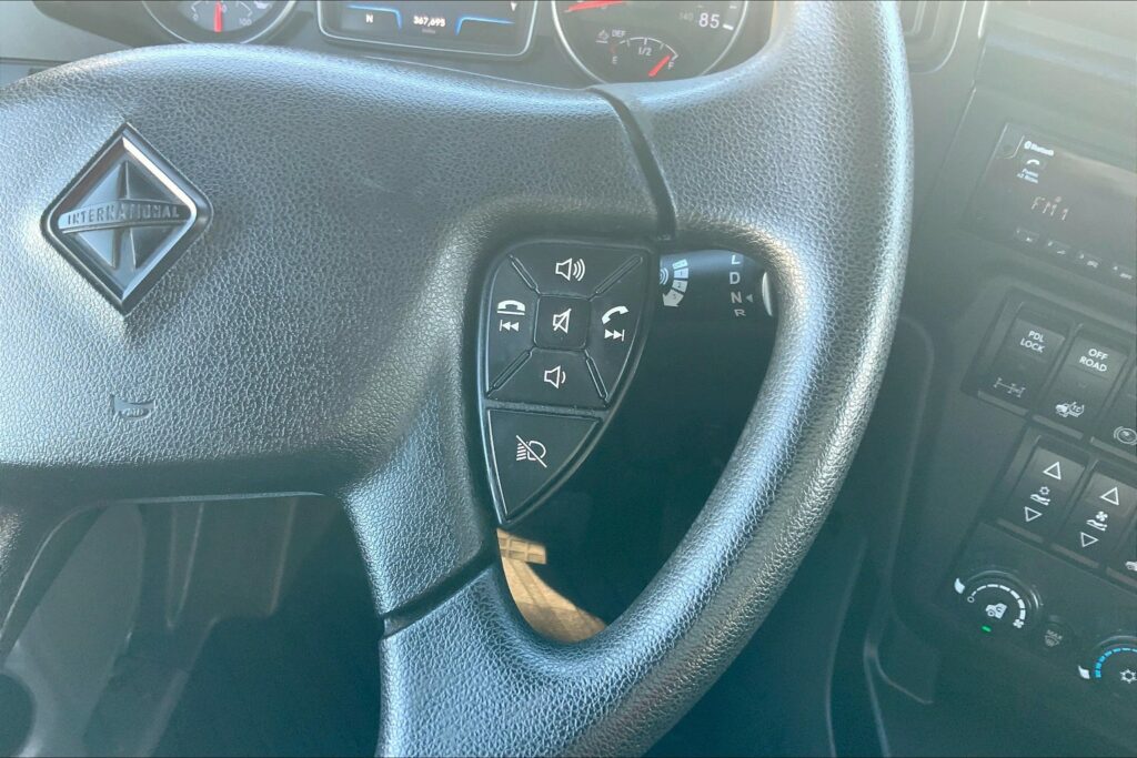 2021 INT LT625 6×4 Sleeper