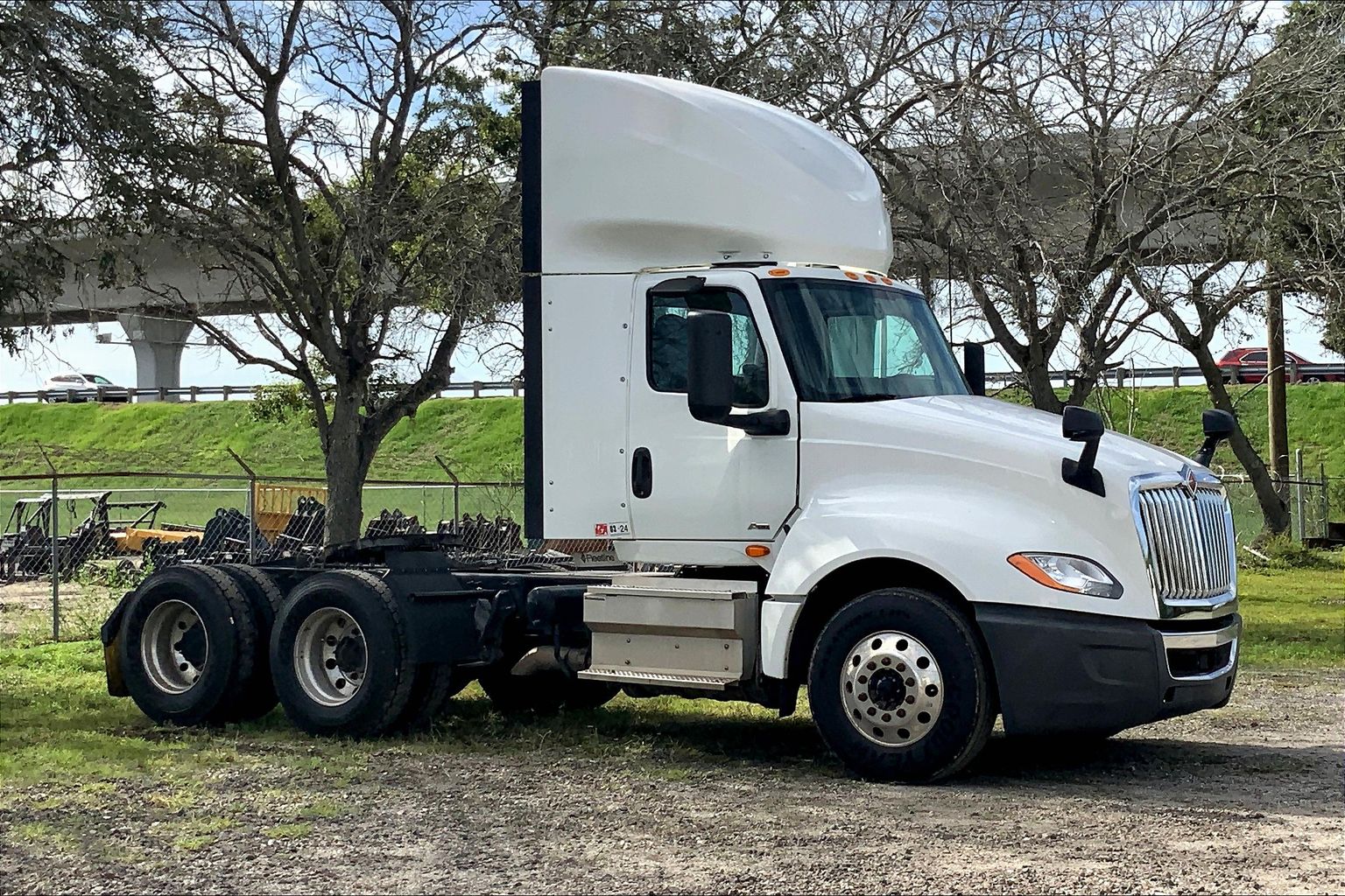 2020 INT LT625 6x4 Day Cab - HandshakeFleet