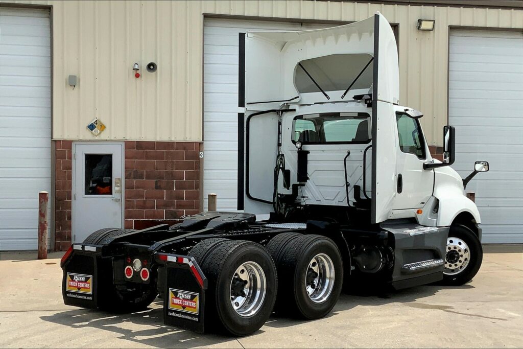 2021 INT LT625 6×4 Day Cab