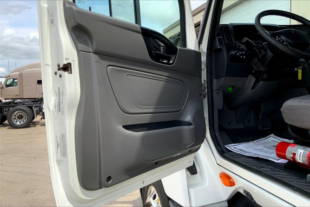 2021 INT LT625 6×4 Day Cab