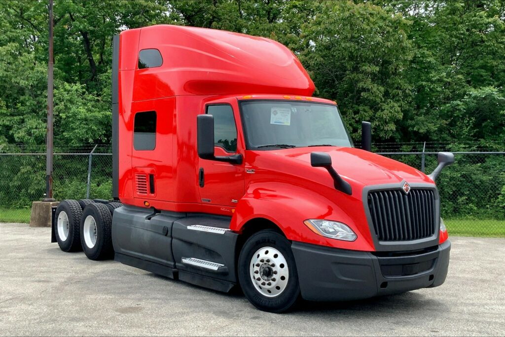 2022 INT LT625 6×4 Sleeper