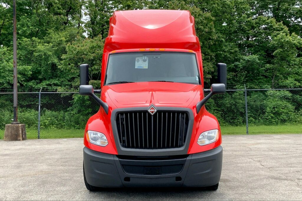 2022 INT LT625 6×4 Sleeper