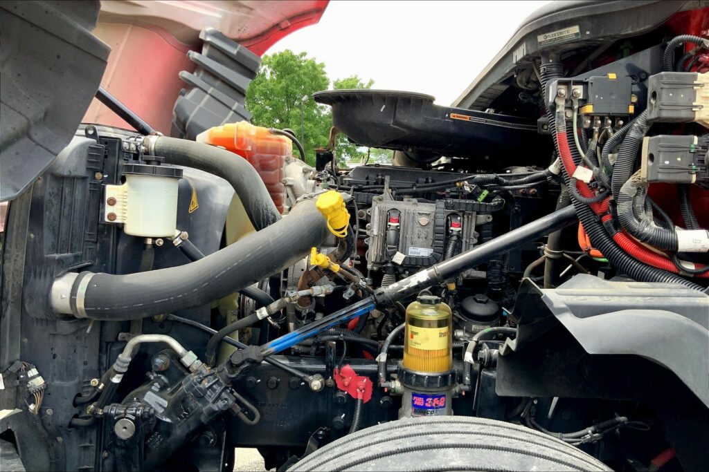 2022 INT LT625 6×4 Sleeper