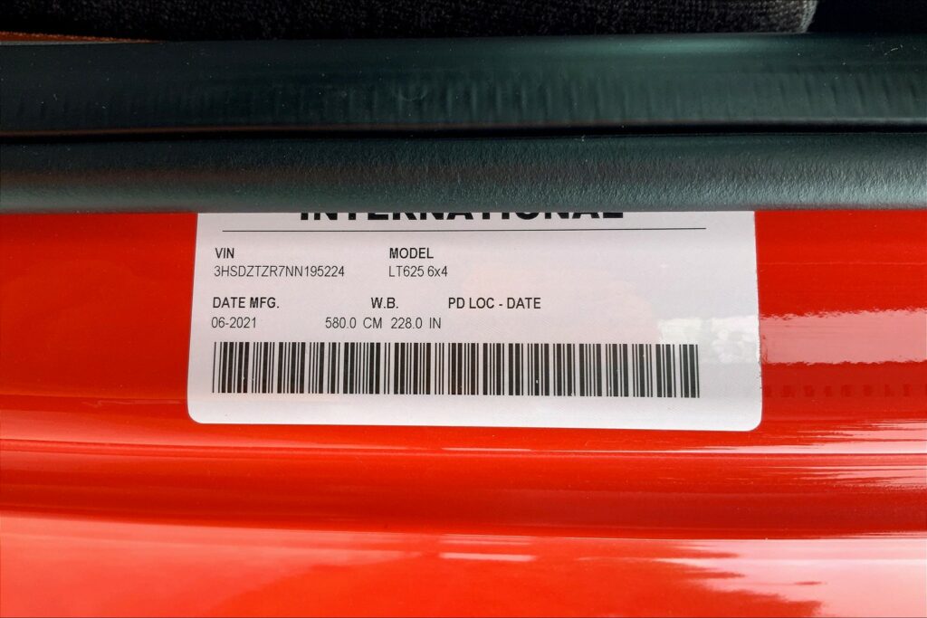 2022 INT LT625 6×4 Sleeper