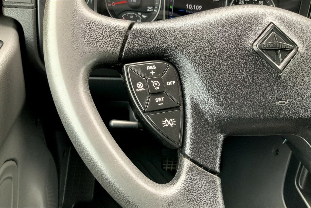 2022 INT LT625 6×4 Sleeper