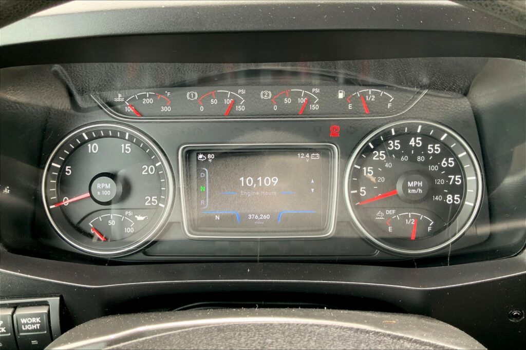 2022 INT LT625 6×4 Sleeper