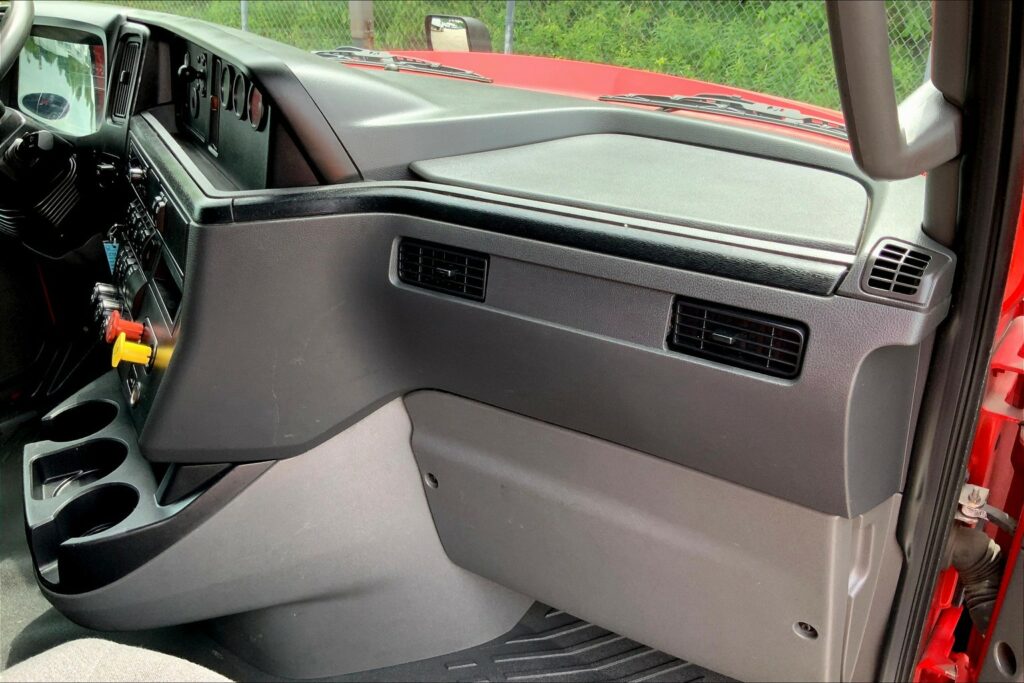 2022 INT LT625 6×4 Sleeper