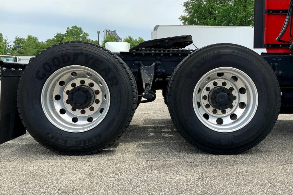 2022 INT LT625 6×4 Sleeper