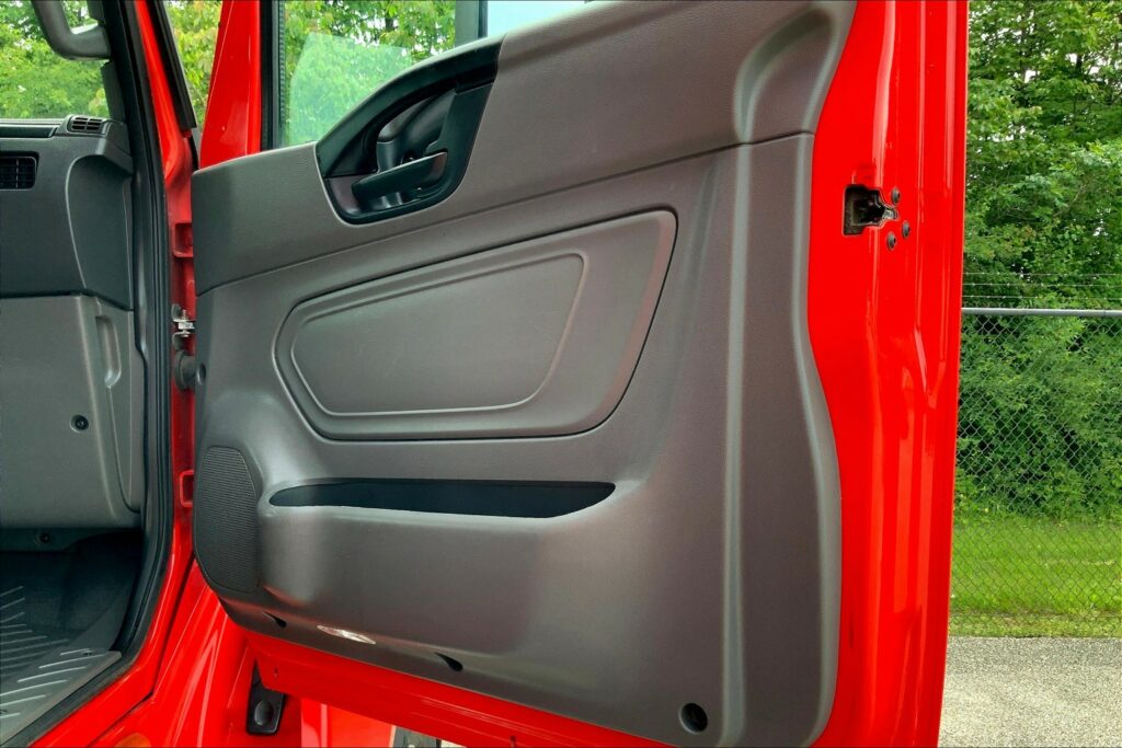 2022 INT LT625 6×4 Sleeper