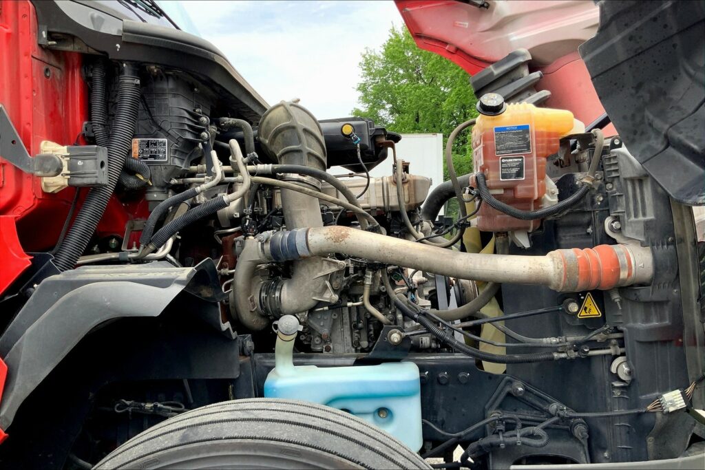 2022 INT LT625 6×4 Sleeper