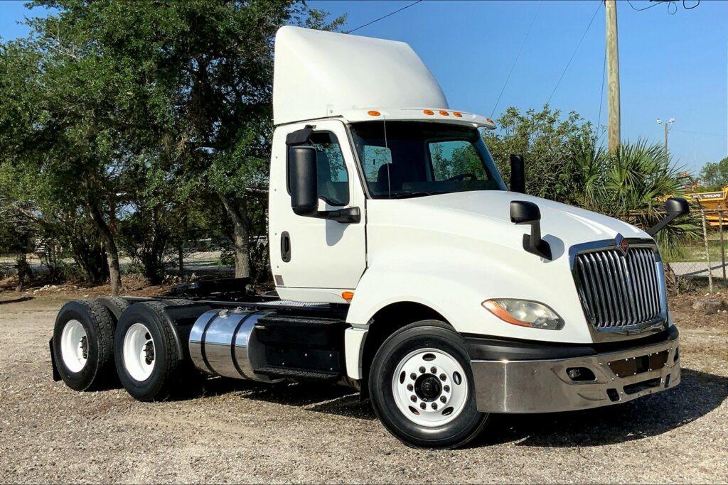 2018 INT LT625 6×4 Day Cab