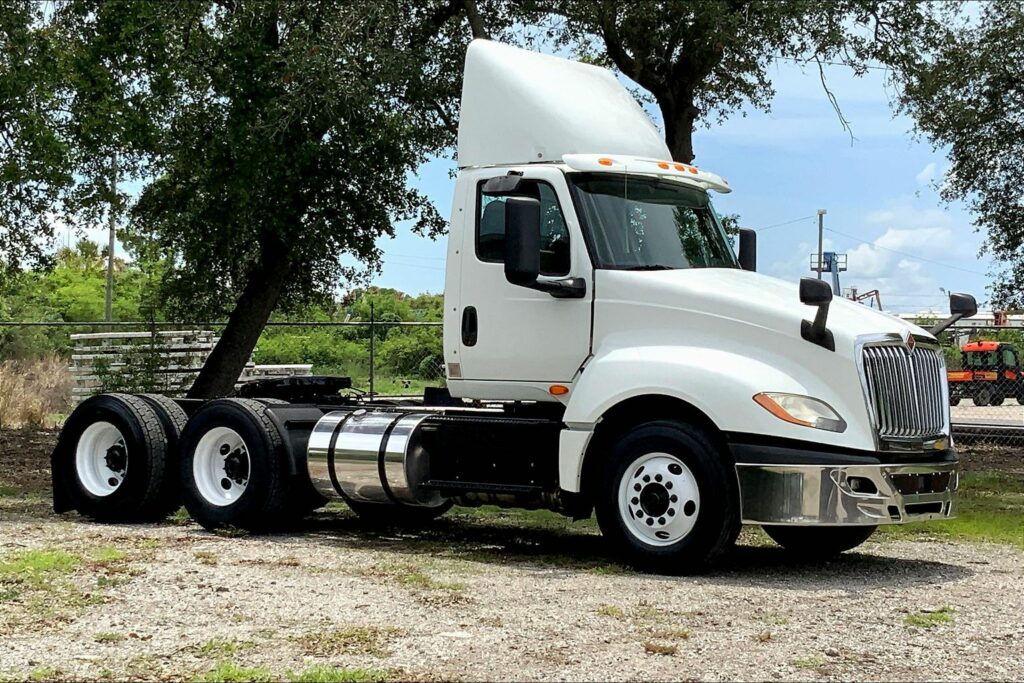 2018 INT LT625 6×4 Day Cab