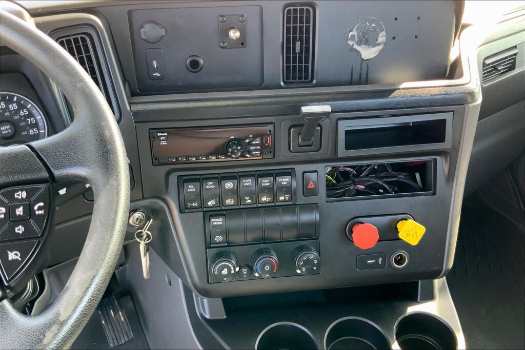 2018 INT LT625 6×4 Day Cab