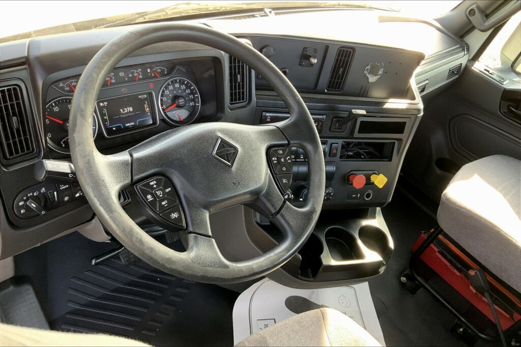 2018 INT LT625 6×4 Day Cab