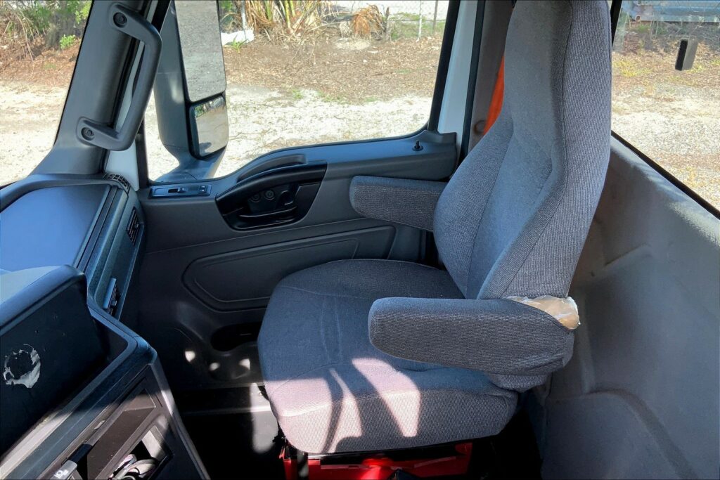 2018 INT LT625 6×4 Day Cab