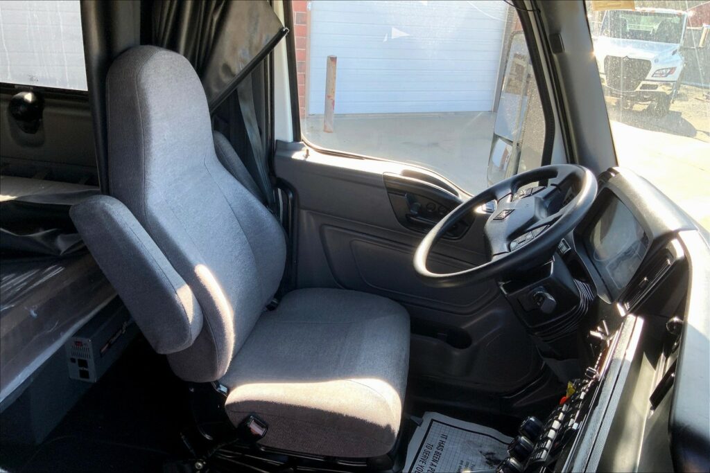 2021 INT LT625 6×4 Sleeper