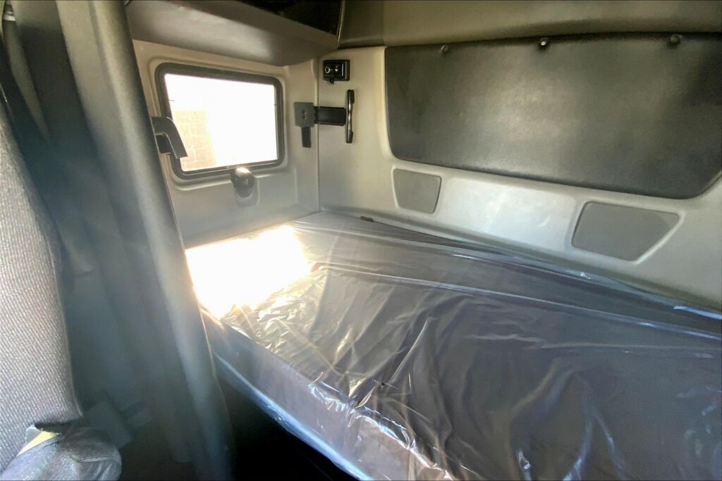 2021 INT LT625 6×4 Sleeper