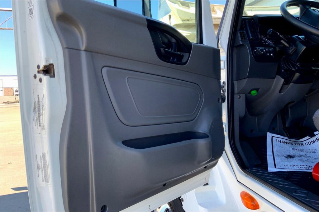 2021 INT LT625 6×4 Sleeper