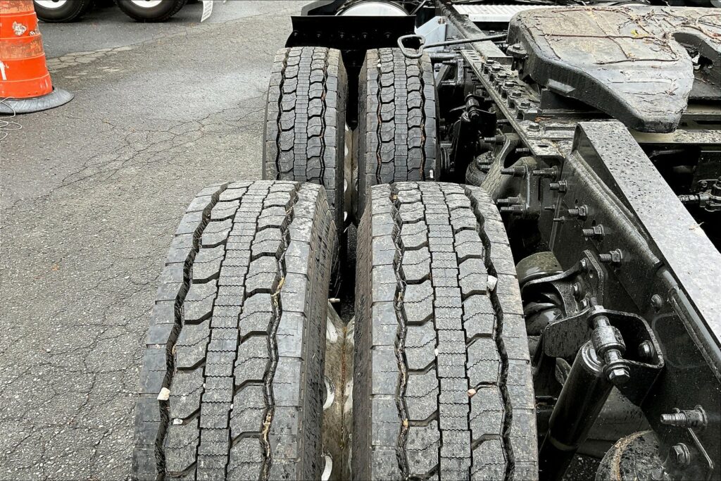 2022 INT LT625 6×4 Sleeper