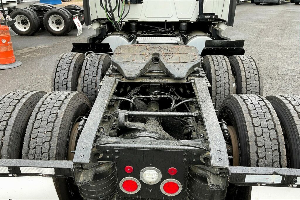 2022 INT LT625 6×4 Sleeper